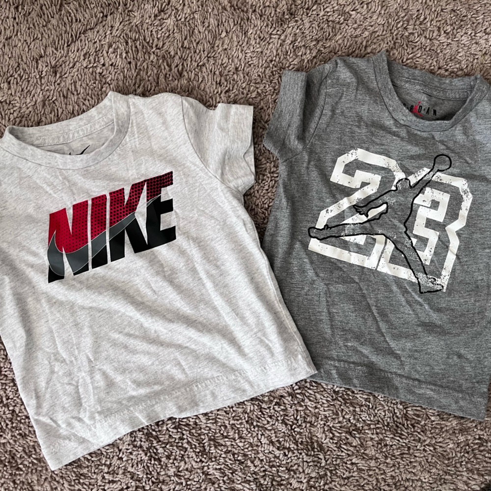 Nike TODDLER Short-Sleeve Tee with Red and Black Logo